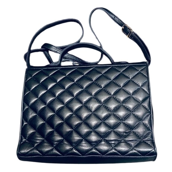 Pierre Balmain Black Buttersoft Quilt Leather Crossbody Bag - Picture 8 of 10